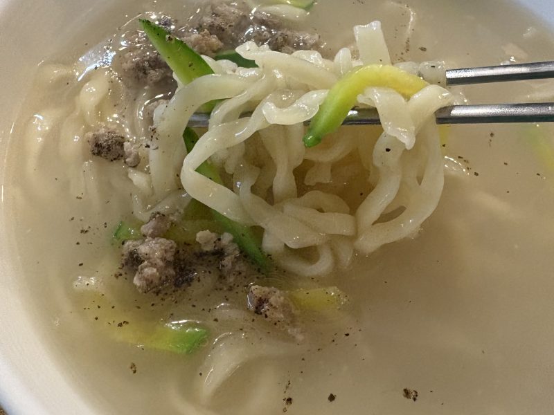 북촌 창덕궁 근처 비원손칼국수 여기가 김치 맛집이네